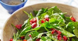 Super Easy Spinach and Red Pepper Salad
