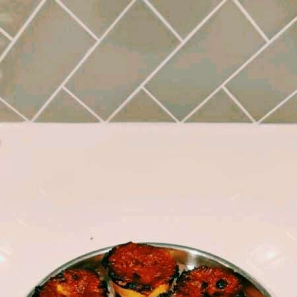 Chicago Deep-Dish Pizza Muffins