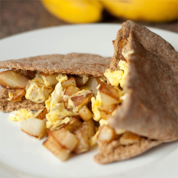 Quick Breakfast in a Pita