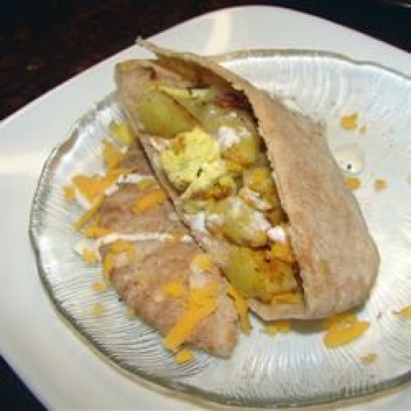 Quick Breakfast in a Pita