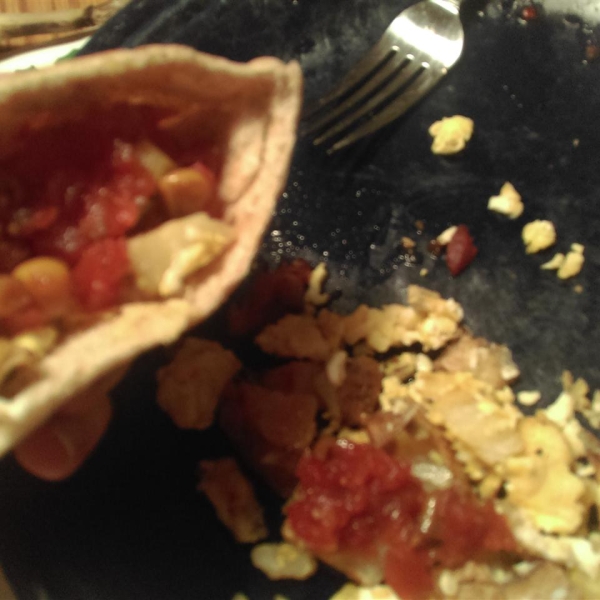 Quick Breakfast in a Pita