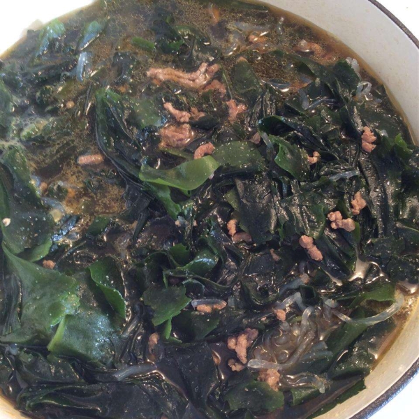 Korean-Style Seaweed Soup
