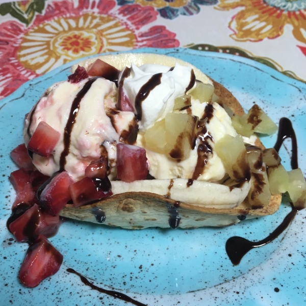 Tropical Banana Breeze Taco Cup