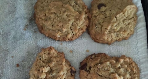 Kathy's Peanut Butterfinger® Oatmeal Cookies