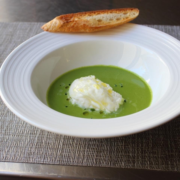 Gazpacho Verde with Burrata Cheese