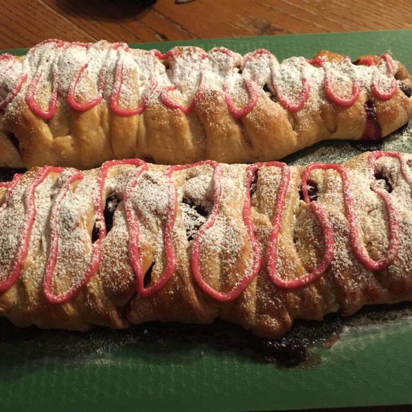 Blackberry Pastry Bread