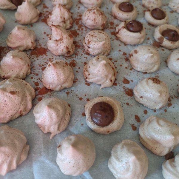 Chocolate Meringue Cookies