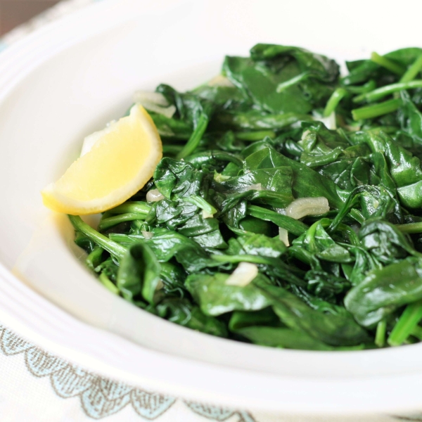Fast and Easy Spinach with Shallots