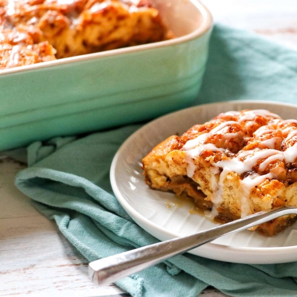 Quick and Easy Cinnamon Roll Casserole