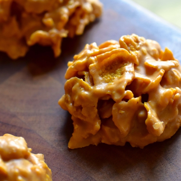 Frosted Corn Flake Cereal Clusters