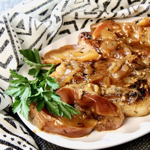 Pork Chops with Apples and Onions