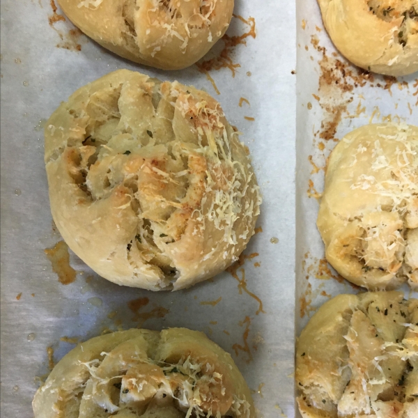 Garlic and Parmesan Dinner Rolls