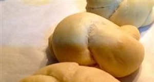 Golden Knots