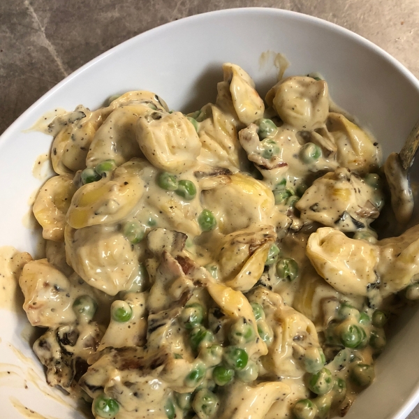 Tortellini Alfredo with Peas and Bacon
