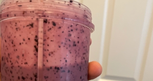Healthy Blueberry Breakfast Smoothie
