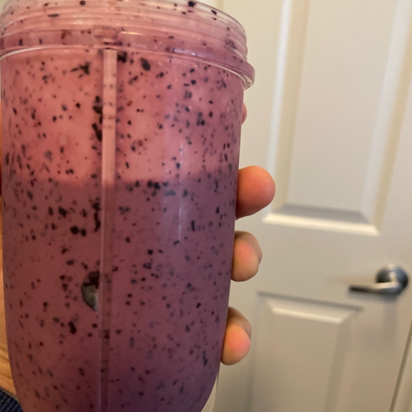Healthy Blueberry Breakfast Smoothie