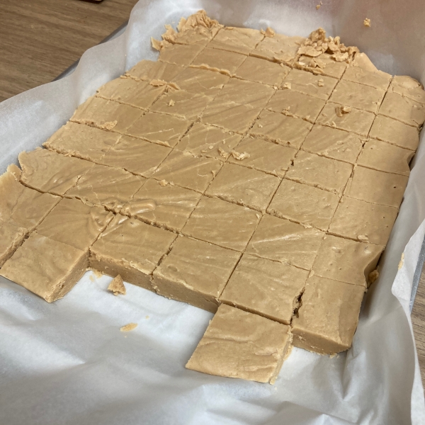 Creamy Peanut Butter Fudge