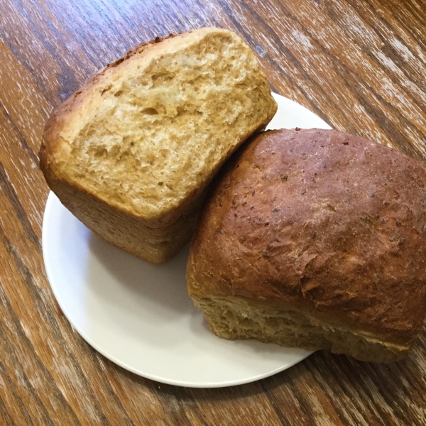 Old-Fashioned Porridge and Molasses Bread