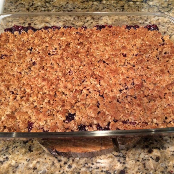 Crumbly Blackberry Cobbler