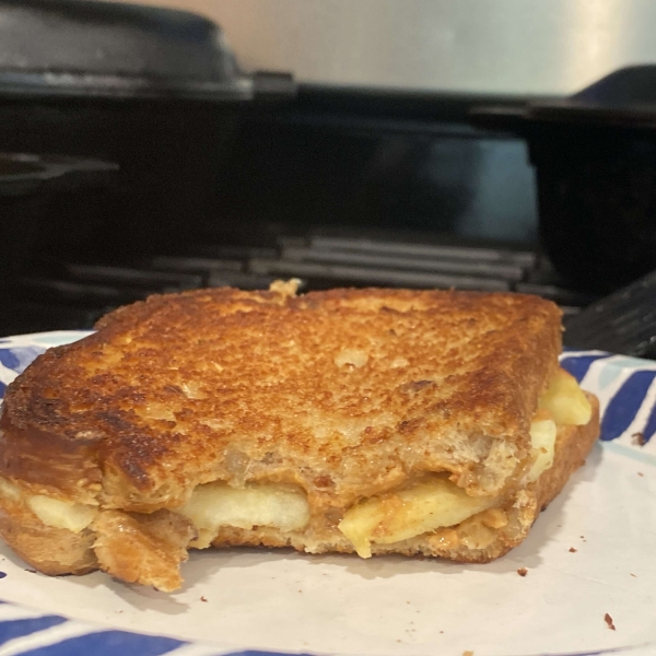 Grilled Peanut Butter Apple Sandwiches