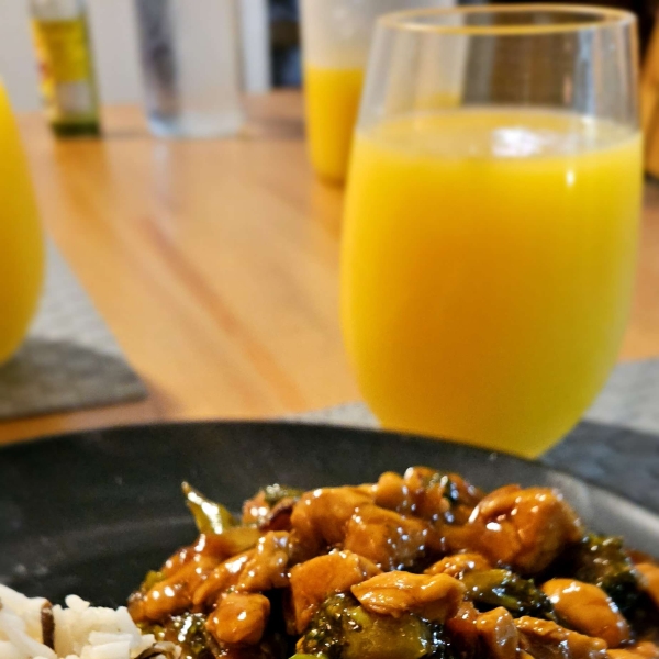 Broccoli and Chicken Stir-Fry