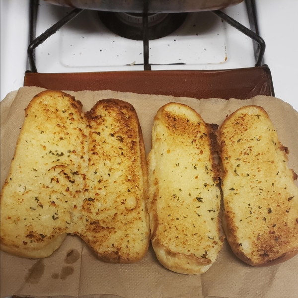 Quick Garlic Breadsticks