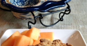 Cantaloupe Muffins with Praline Topping