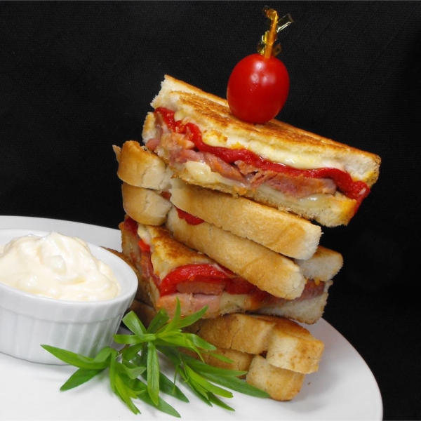 Grilled Roasted Red Pepper and Ham Sandwich