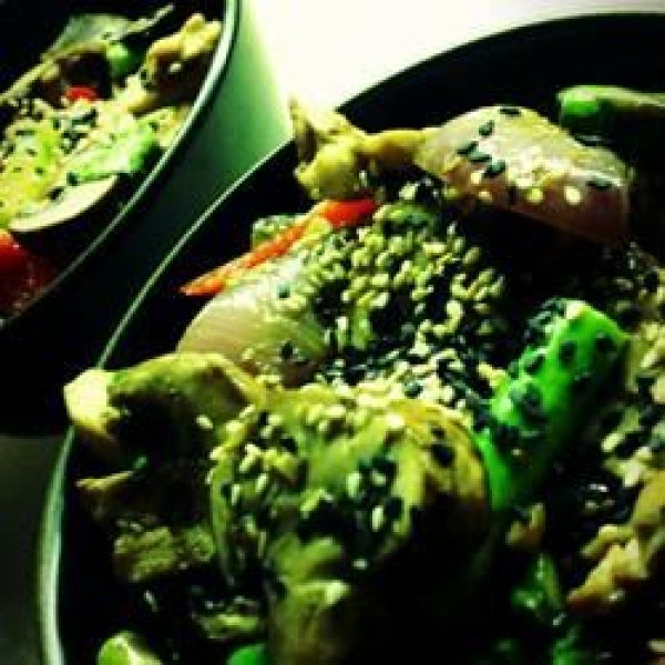 Killer Chicken with Mushroom, Asparagus, and Red Bell Pepper