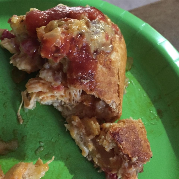 Slow Cooker Buffalo Chicken Pizza Loaf