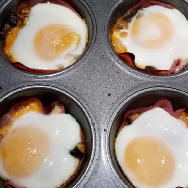 Breakfast Ham and Egg Cups