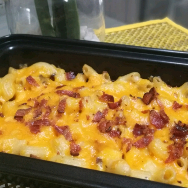 Macaroni and Cheese with Bacon and Onions