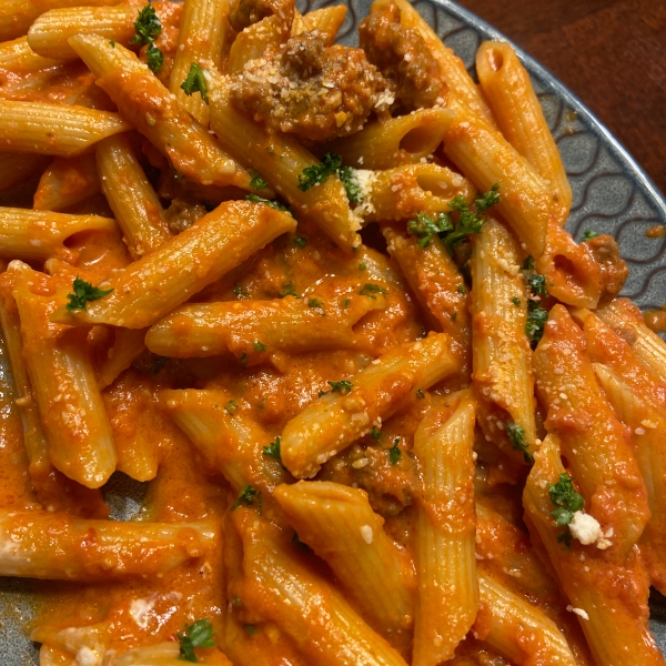Penne with Spicy Vodka Tomato Cream Sauce