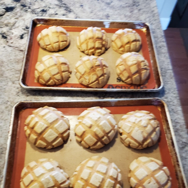 Conchas (Mexican Sweet Bread)