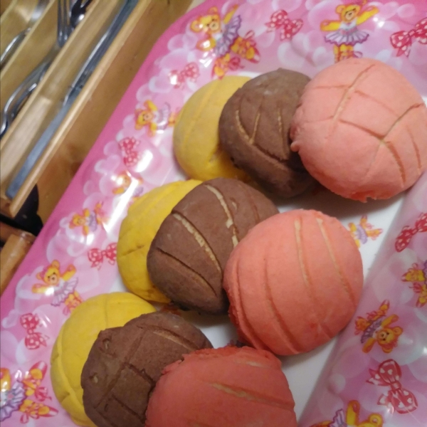 Conchas (Mexican Sweet Bread)