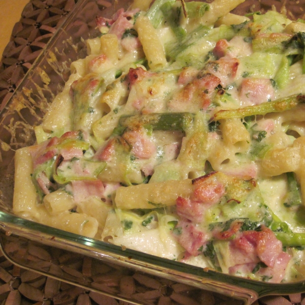 Easy Pasta Bake with Leek and Cheese
