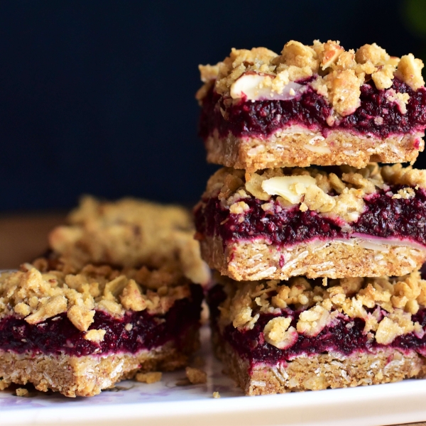 Fresh Blackberry Crumble Bars