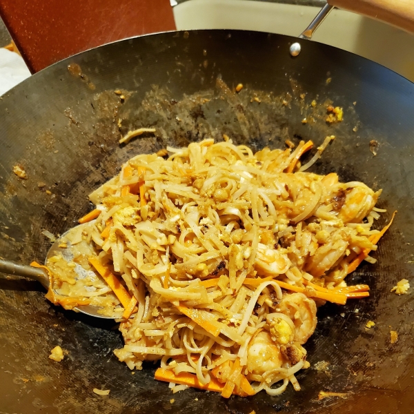 Spicy Shrimp Pad Thai