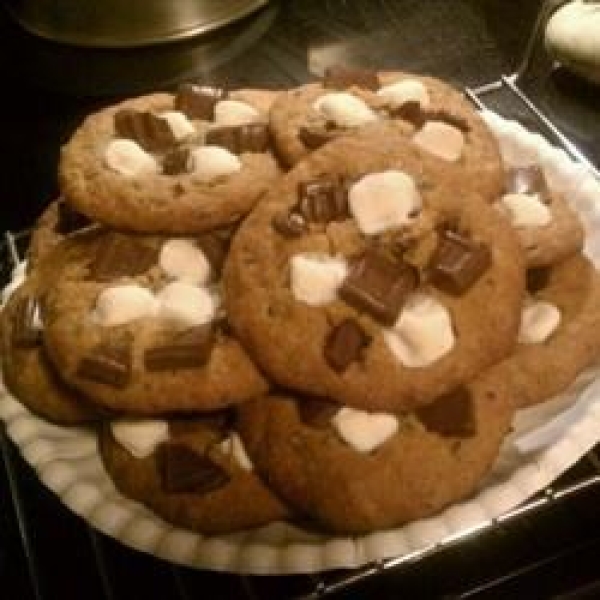 S'mores Cookies with Graham Crackers