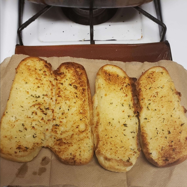 Quick Garlic Breadsticks