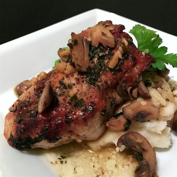 Jan's Peppered Pork Chops With Mushrooms and Herb Sherry Sauce