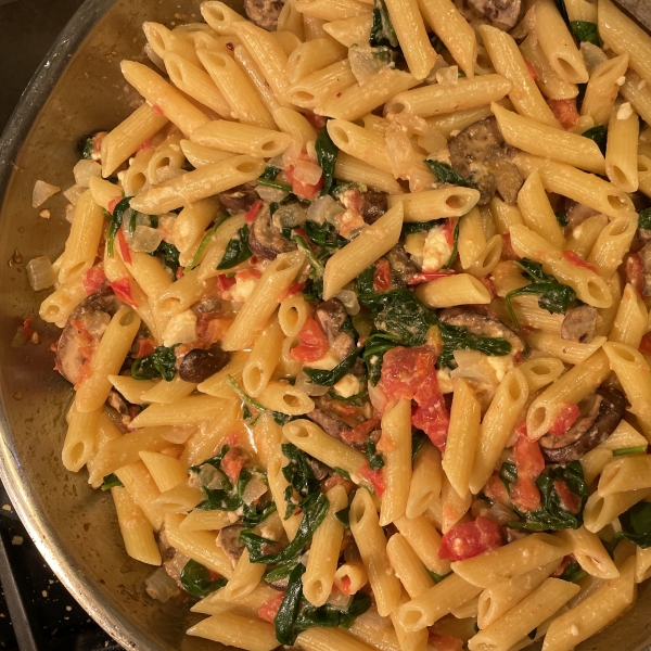 Suki's Spinach and Feta Pasta
