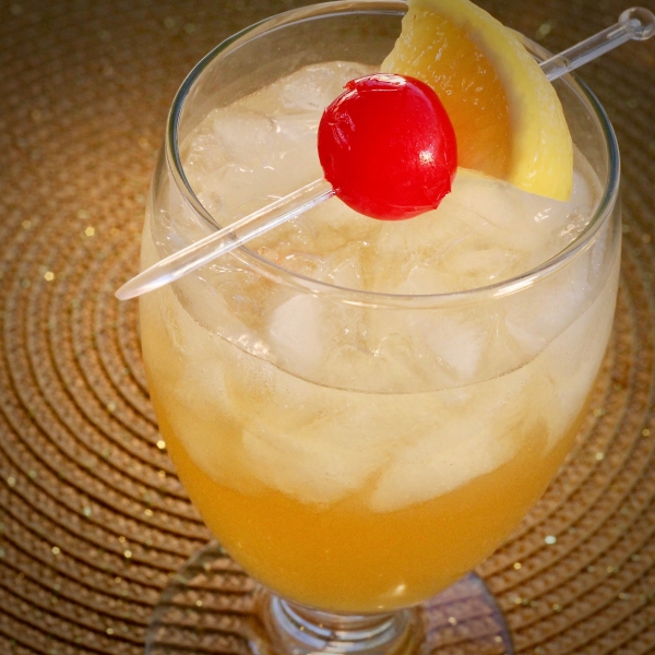Easy Homemade Whiskey Sour