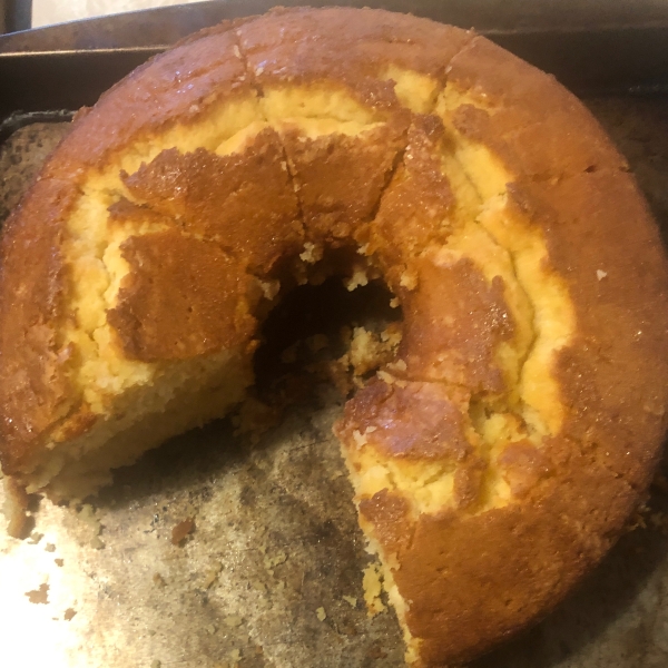 Seven-Up™ Pound Cake