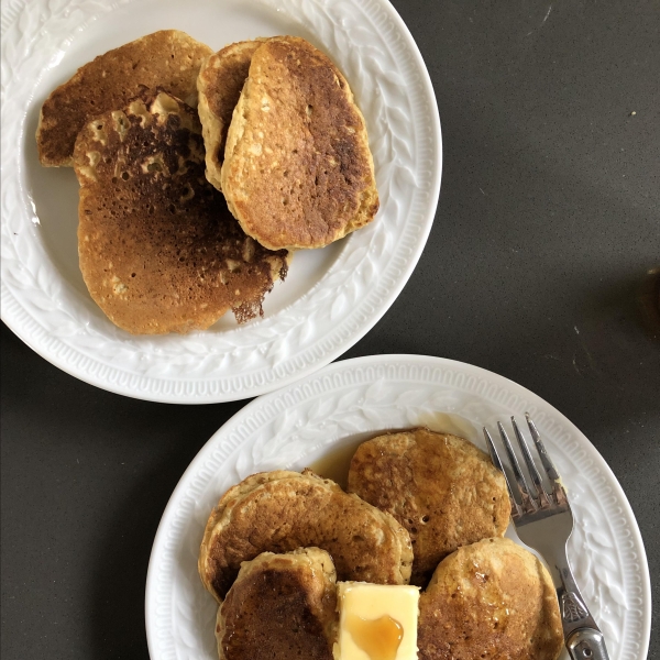Apple-Cinnamon Einkorn Pancakes