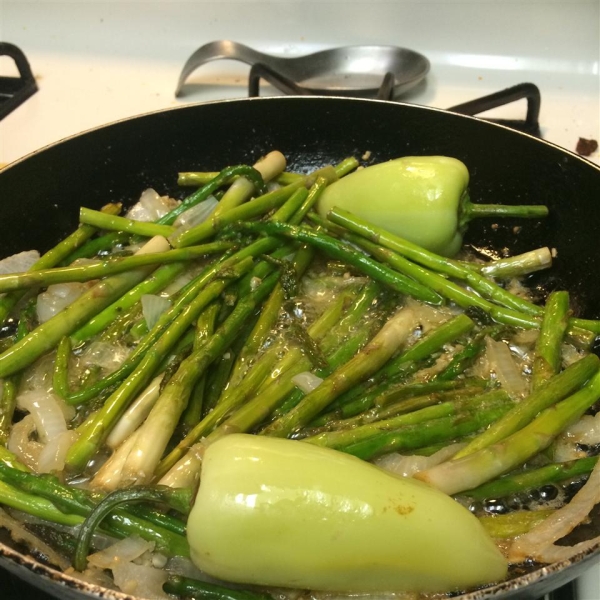 Pan-Fried Asparagus with Onions