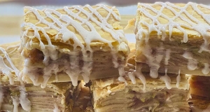 Cinnamon Apple Pie Bars