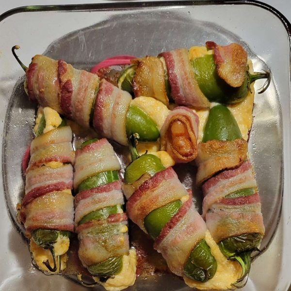 Bacon-Wrapped Jalapeño Poppers