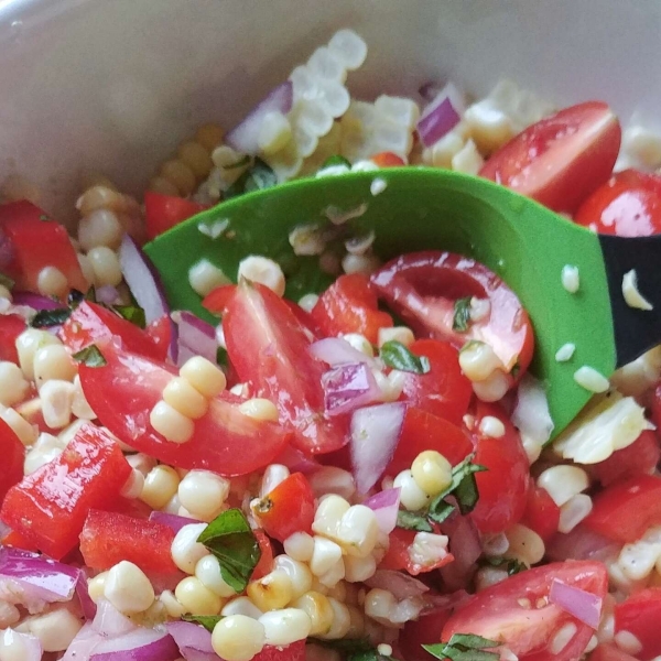 Summer Salad with Grilled Corn and Cherry Tomatoes