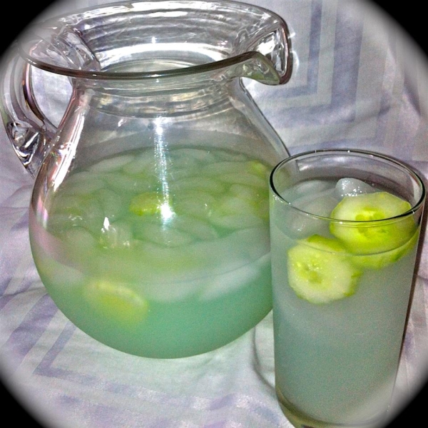 Virgin Cucumber Mojito